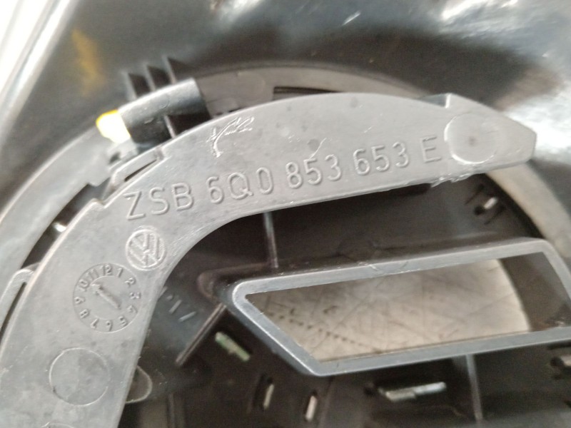 Recambio de rejilla delantera para volkswagen polo iv (9n_, 9a_) 1.4 tdi referencia OEM IAM 6Q0853653E 1T0853601A 