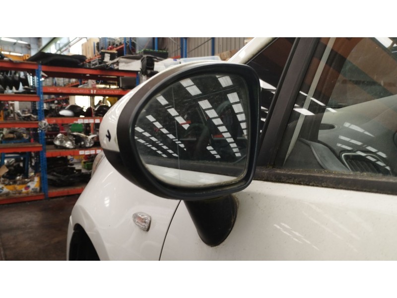 Recambio de retrovisor izquierdo para kia rio iii (ub) 1.2 cvvt referencia OEM IAM 876101W311  