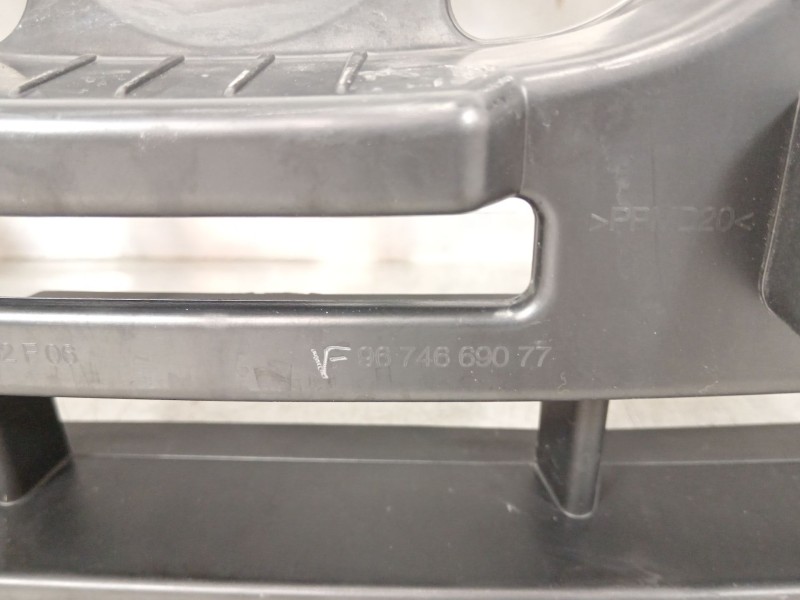 Recambio de panel frontal para peugeot 308 sw i (4e_, 4h_) 1.6 hdi referencia OEM IAM 9674669077  