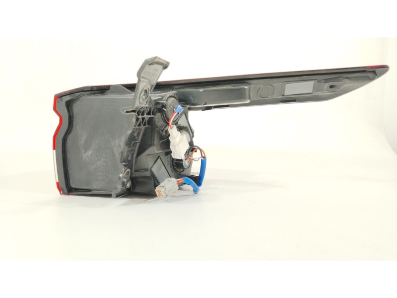 Recambio de piloto trasero izquierdo para nissan qashqai iii (j12) 1.3 dig-t referencia OEM IAM 265556UA0A  