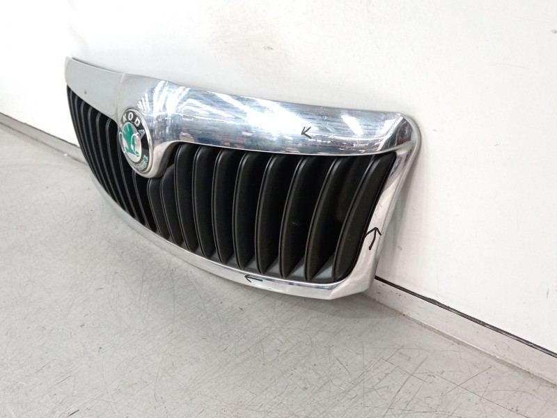 Recambio de rejilla delantera para skoda octavia ii (1z3) 1.6 tdi referencia OEM IAM 1Z0853651C 1Z0853661A 