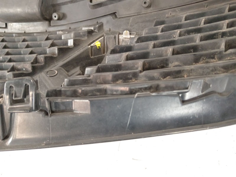 Recambio de rejilla delantera para nissan qashqai ii (j11, j11_) 1.5 dci referencia OEM IAM 623124EA0D 623104EA1D 623104EM1D