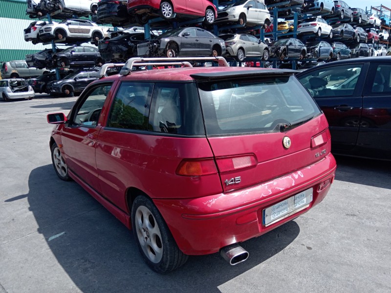 alfa romeo 145 (930_) del año 2000