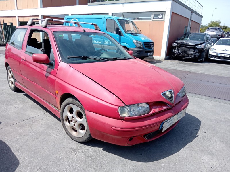 alfa romeo 145 (930_) del año 2000