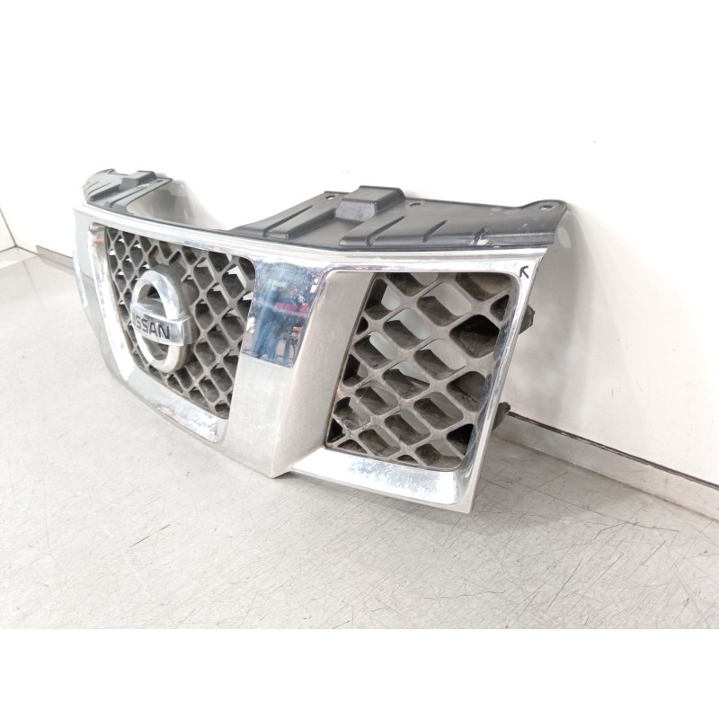 Recambio de rejilla delantera para nissan pathfinder iii (r51) 2.5 dci 4wd referencia OEM IAM 2310EB400 62310EB400 