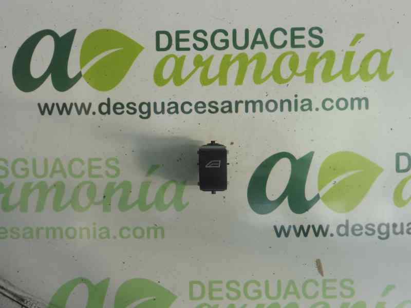 MANDO ELEVALUNAS DELANTERO DERECHO F1ET14529AA 10268894 10106516