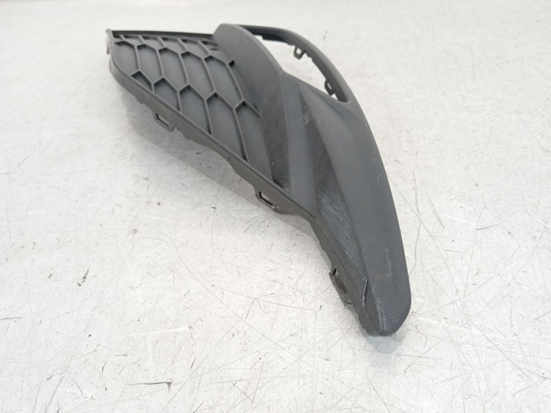 Recambio de rejilla paragolpes derecha para seat leon st (5f8) 1.5 tsi referencia OEM IAM 5F0853666H  