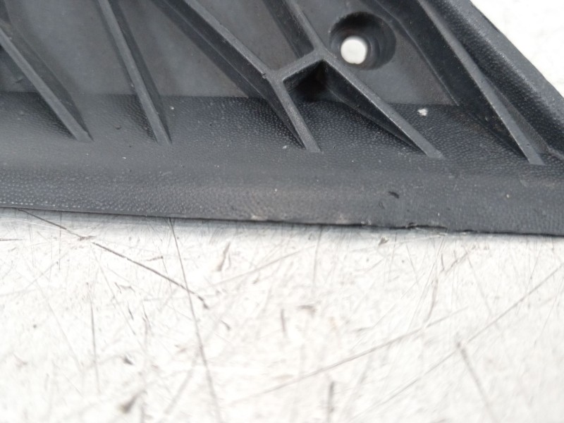 Recambio de rejilla paragolpes izquierda para seat altea (5p1) 2.0 tdi 16v referencia OEM IAM 5P9853665A  