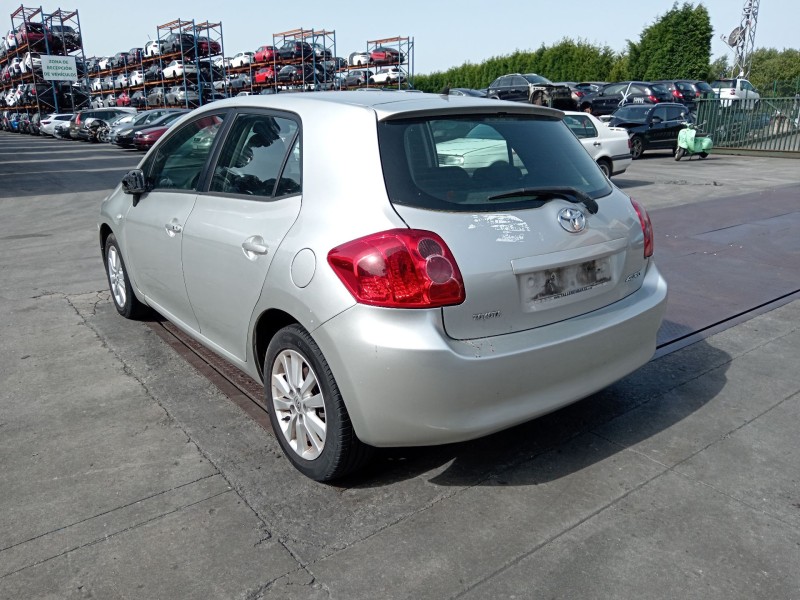 toyota auris (_e15_) del año 2007