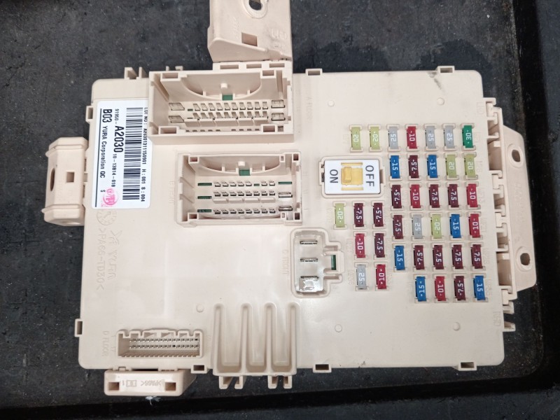 Recambio de caja reles / fusibles para kia cee´d (jd) 1.6 crdi 128 referencia OEM IAM 91950A2030  