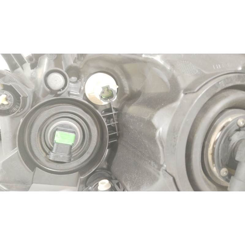 Recambio de faro derecho para toyota auris (_e15_) 1.4 d-4d (nde150_) referencia OEM IAM 8111002A40 89903723 89903691