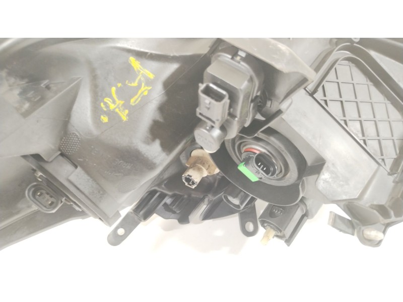 Recambio de faro derecho para toyota auris (_e15_) 1.4 d-4d (nde150_) referencia OEM IAM 8111002A40 89903723 89903691
