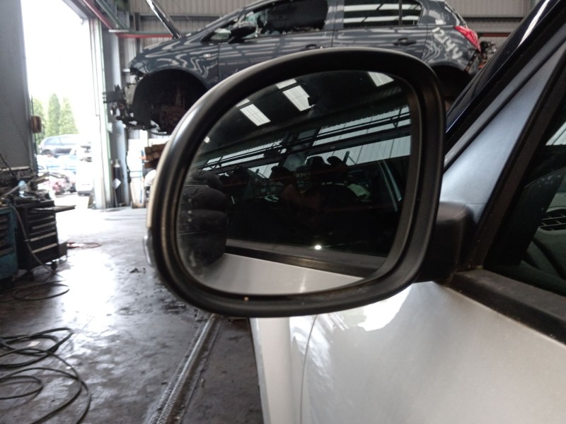Recambio de retrovisor izquierdo para skoda yeti (5l) 1.2 tsi referencia OEM IAM   