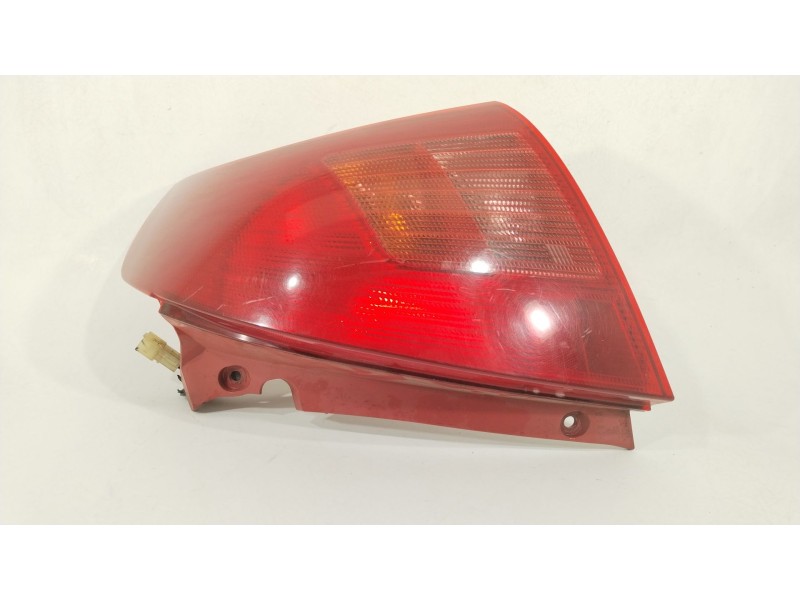 Recambio de piloto trasero derecho para suzuki swift iii (mz, ez) 1.5 (rs 415) referencia OEM IAM 3565062J00000  