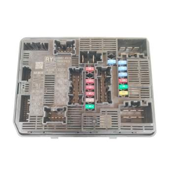 CAJA RELES / FUSIBLES 284B76RA1B P47802HDTB 