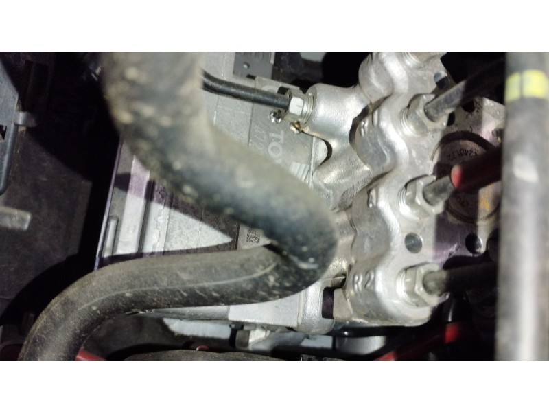 Recambio de abs para toyota auris station wagon (_e18_) 1.8 hybrid (zwe186_) referencia OEM IAM 4721012170  