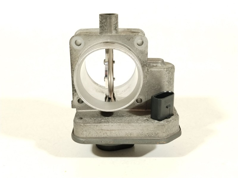 Recambio de caja mariposa para seat ibiza iii (6l1) 1.9 sdi referencia OEM IAM 038128063C  
