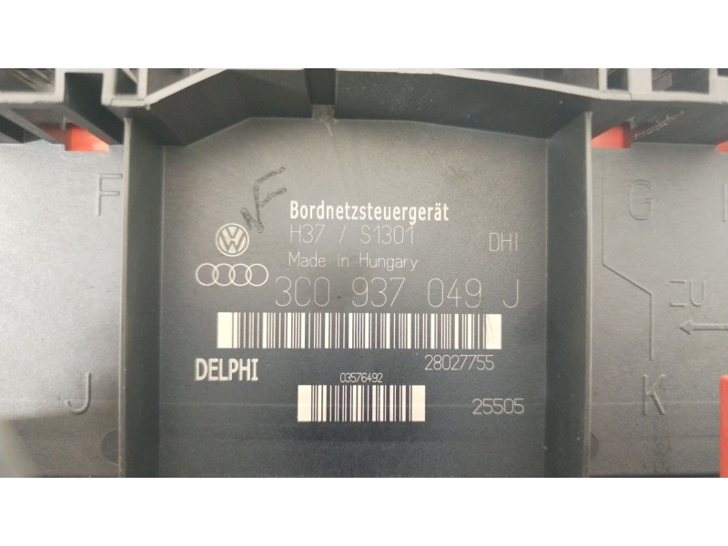 Recambio de caja reles / fusibles para volkswagen passat berlina (3c2) advance referencia OEM IAM 3C0937049J 28027755 