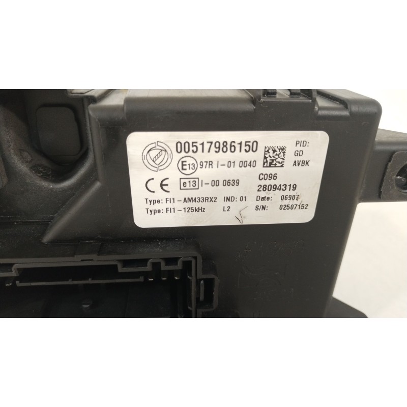 Recambio de caja reles / fusibles para fiat grande punto (199_) 1.4 (199axb1a) referencia OEM IAM 51798615 00517986150 28094319