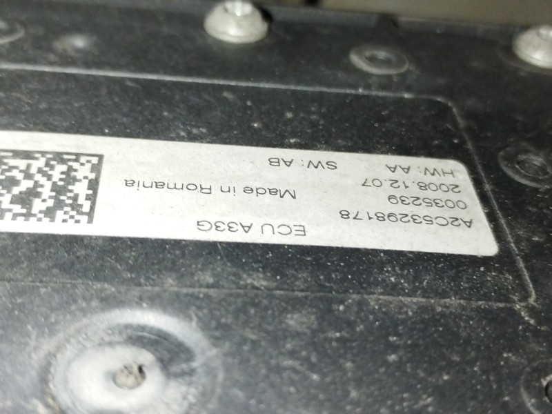Recambio de freno de mano electrico para opel insignia berlina cosmo referencia OEM IAM 13310023  