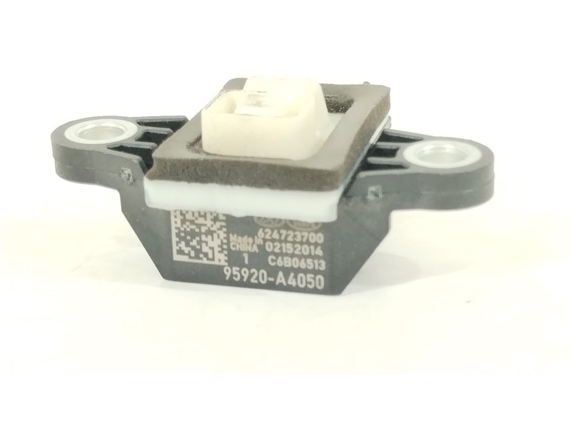 Recambio de sensor para kia carens iv 1.7 crdi referencia OEM IAM 95920A4050 624723700 