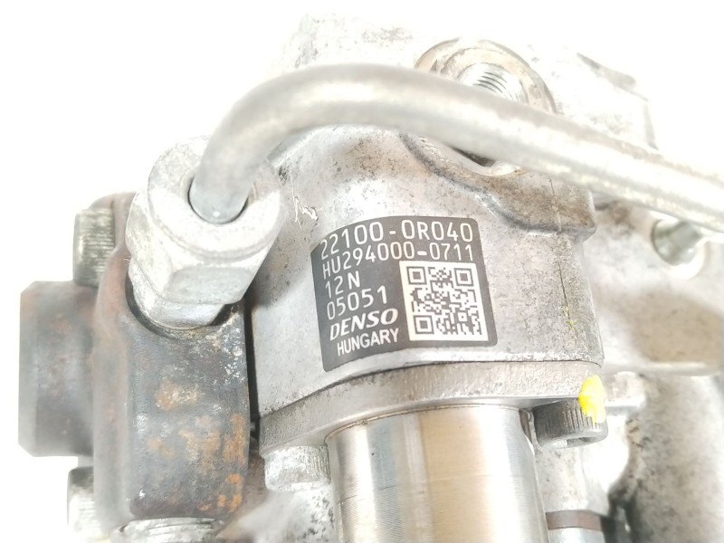 Recambio de bomba inyeccion para toyota verso active referencia OEM IAM 221000R040  