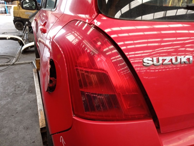 Recambio de piloto trasero izquierdo para suzuki swift iii (mz, ez) 1.5 (rs 415) referencia OEM IAM 3567062J00000  