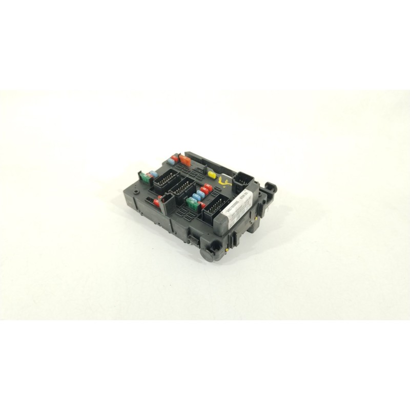 Recambio de caja reles / fusibles para peugeot 307 break (3e) 2.0 hdi 90 referencia OEM IAM 9657608880 BSMB2 