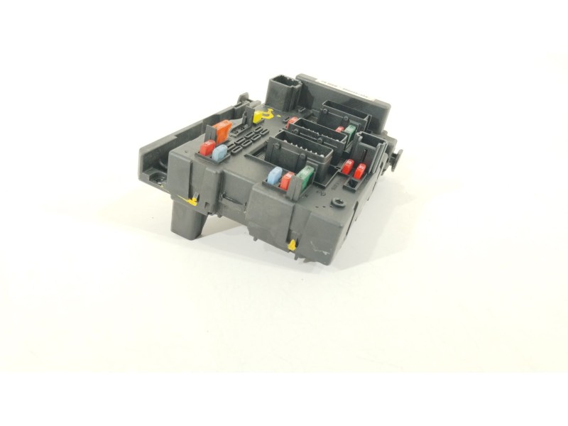 Recambio de caja reles / fusibles para peugeot 307 break (3e) 2.0 hdi 90 referencia OEM IAM 9657608880 BSMB2 