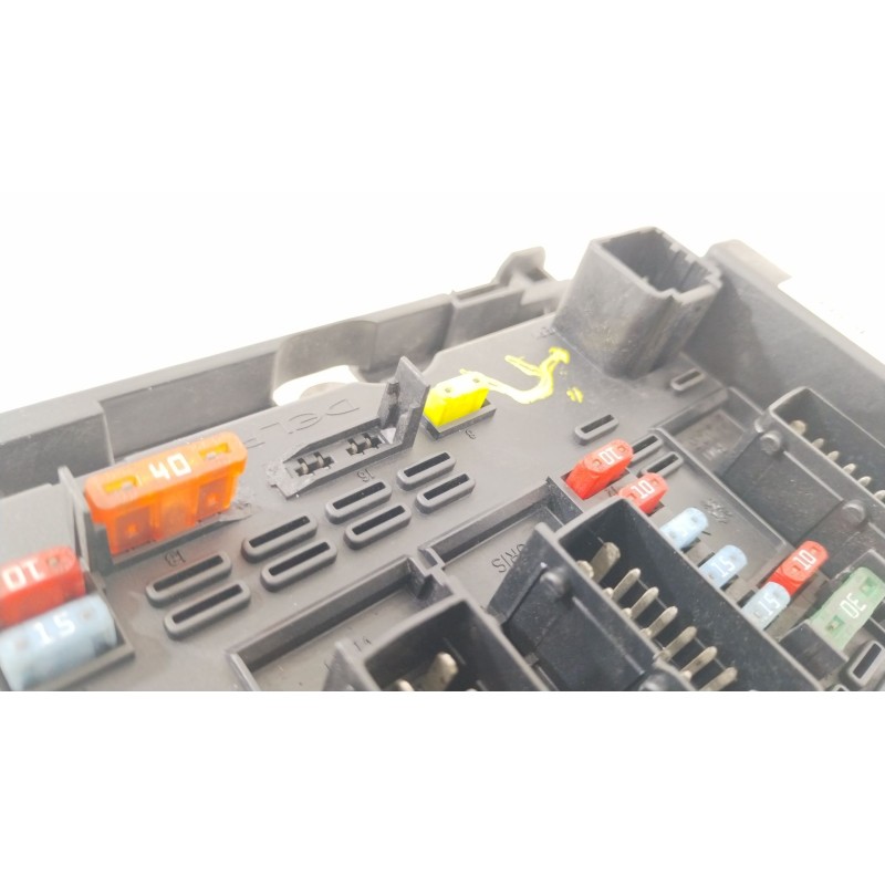 Recambio de caja reles / fusibles para peugeot 307 break (3e) 2.0 hdi 90 referencia OEM IAM 9657608880 BSMB2 