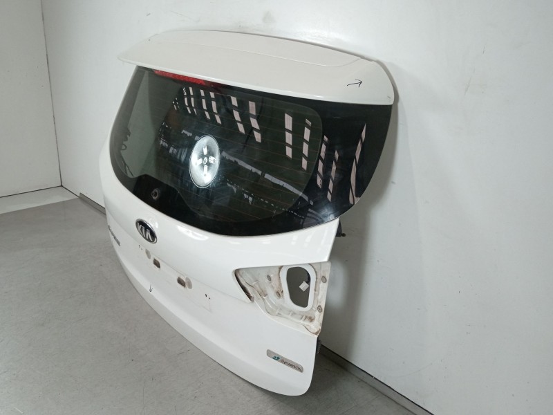 Recambio de porton trasero para kia carens iv 1.7 crdi referencia OEM IAM 73700A4040  