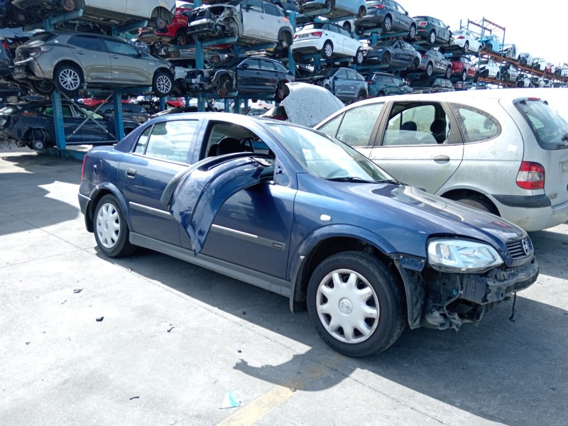 opel astra g sedán (t98) del año 2001