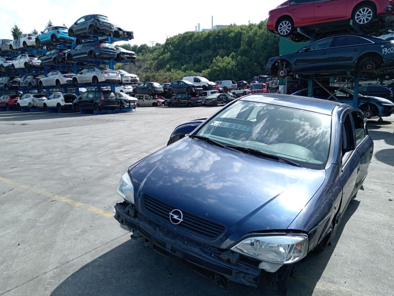 opel astra g sedán (t98) del año 2001