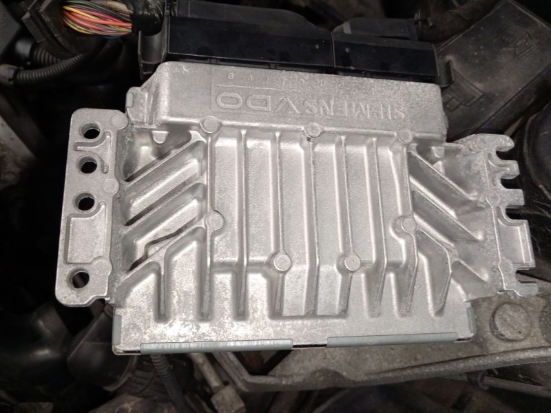 Recambio de centralita motor uce para mini mini (r50, r53) cooper referencia OEM IAM 12147553735 S122237005A 7553710