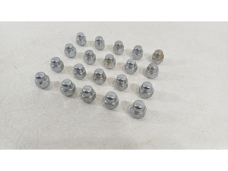 Recambio de tornillos rueda para kia sorento () referencia OEM IAM 5295014140  