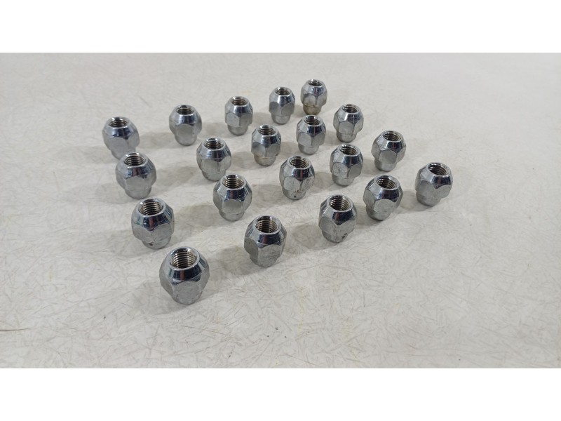 Recambio de tornillos rueda para kia sorento () referencia OEM IAM 5295014140  