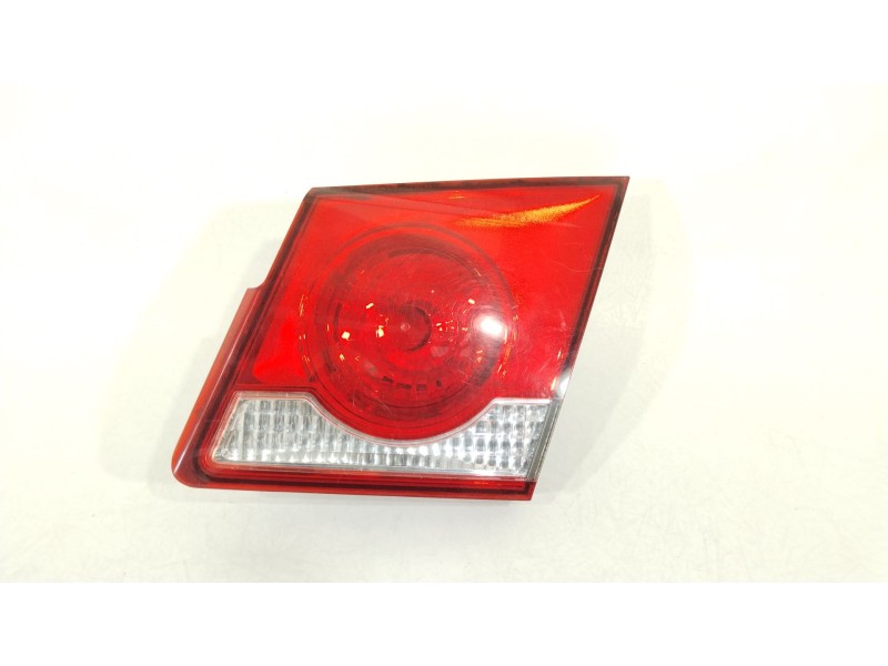 Recambio de piloto trasero derecho en porton para chevrolet cruze (j300) 2.0 cdi referencia OEM IAM 96830495  