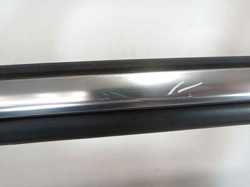 Recambio de puerta trasera derecha para kia sorento () referencia OEM IAM 77004P2000  