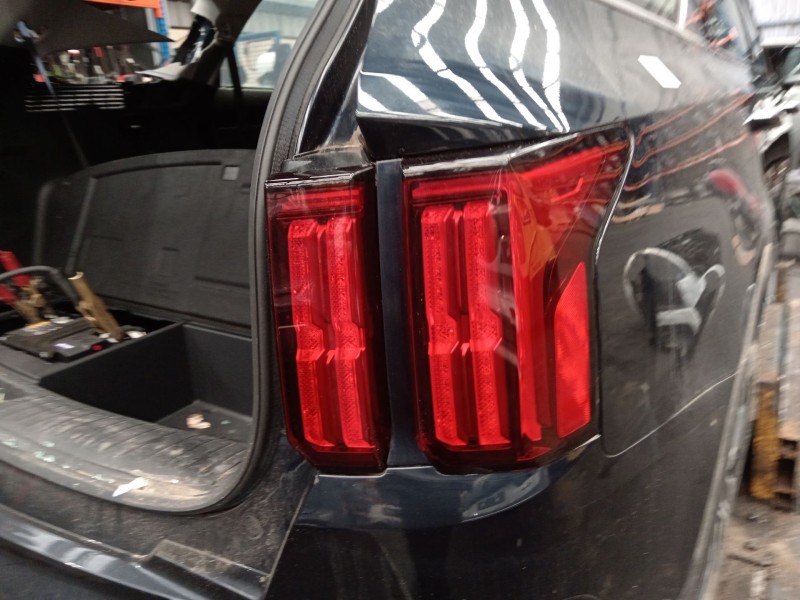 Recambio de piloto trasero derecho para kia sorento () referencia OEM IAM 92402P2100B4U 92420P2100 