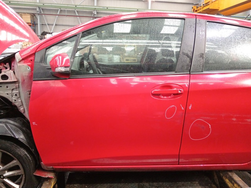 Recambio de puerta delantera izquierda para toyota yaris (_p13_) 1.0 (ksp130_) referencia OEM IAM   