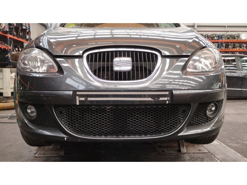 Recambio de paragolpes delantero para seat altea (5p1) 2.0 tdi 16v referencia OEM IAM 5P0807221  