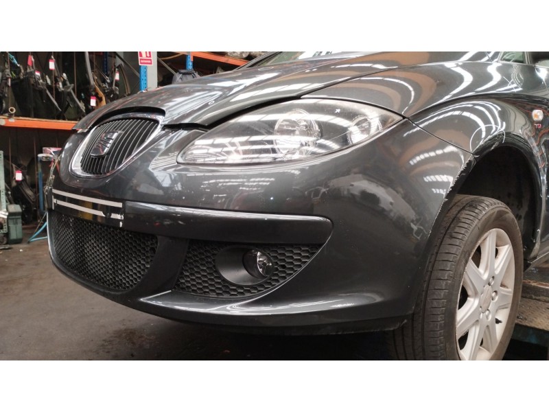 Recambio de paragolpes delantero para seat altea (5p1) 2.0 tdi 16v referencia OEM IAM 5P0807221  