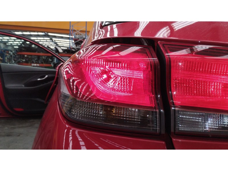 Recambio de piloto trasero izquierdo para hyundai i30 (pde, pd, pden) 1.5 referencia OEM IAM 92401G4000  