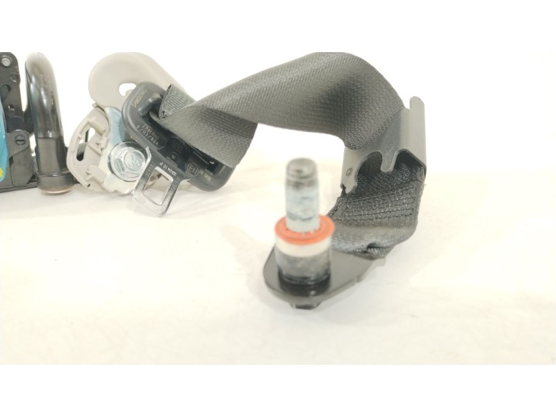 Recambio de cinturon seguridad trasero central para kia sorento () referencia OEM IAM 89870P2200WK  