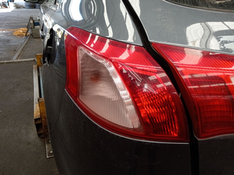 Recambio de piloto trasero izquierdo para mitsubishi lancer viii (cy_a, cz_a) 1.5 referencia OEM IAM 8330A277  