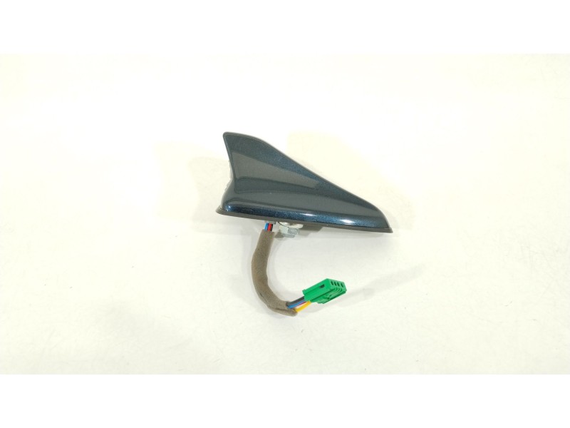 Recambio de antena para kia sorento () referencia OEM IAM 96210P2400B4U  