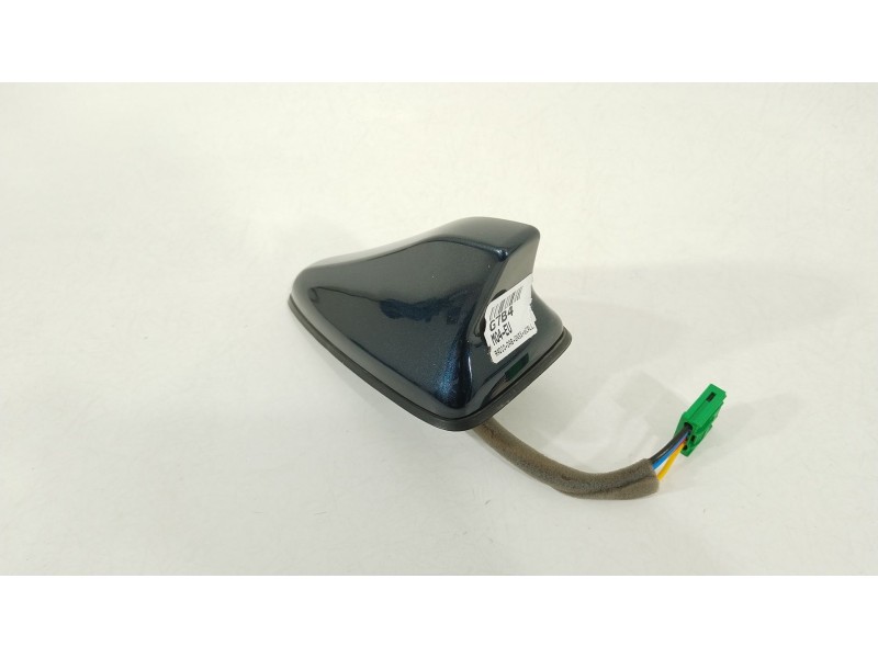 Recambio de antena para kia sorento () referencia OEM IAM 96210P2400B4U  