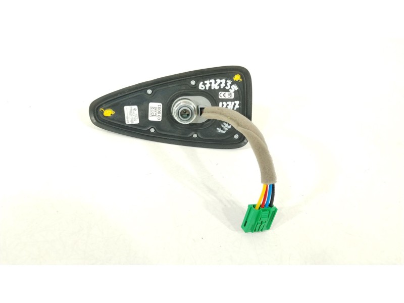 Recambio de antena para kia sorento () referencia OEM IAM 96210P2400B4U  
