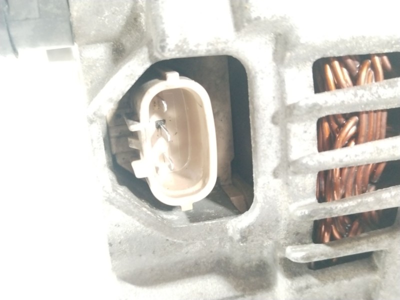 Recambio de alternador para nissan pathfinder iii (r51) 2.5 dci 4wd referencia OEM IAM 23100EB31B A3TJ0781AE 