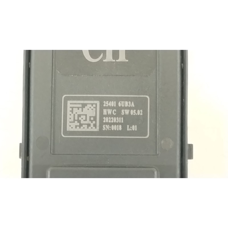 Recambio de mando elevalunas delantero izquierdo para nissan qashqai iii (j12) 1.3 dig-t referencia OEM IAM 254016UB3A  